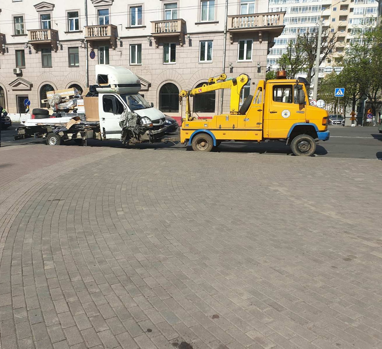 Эвакуатор для микроавтобусов и грузовиков в Минске